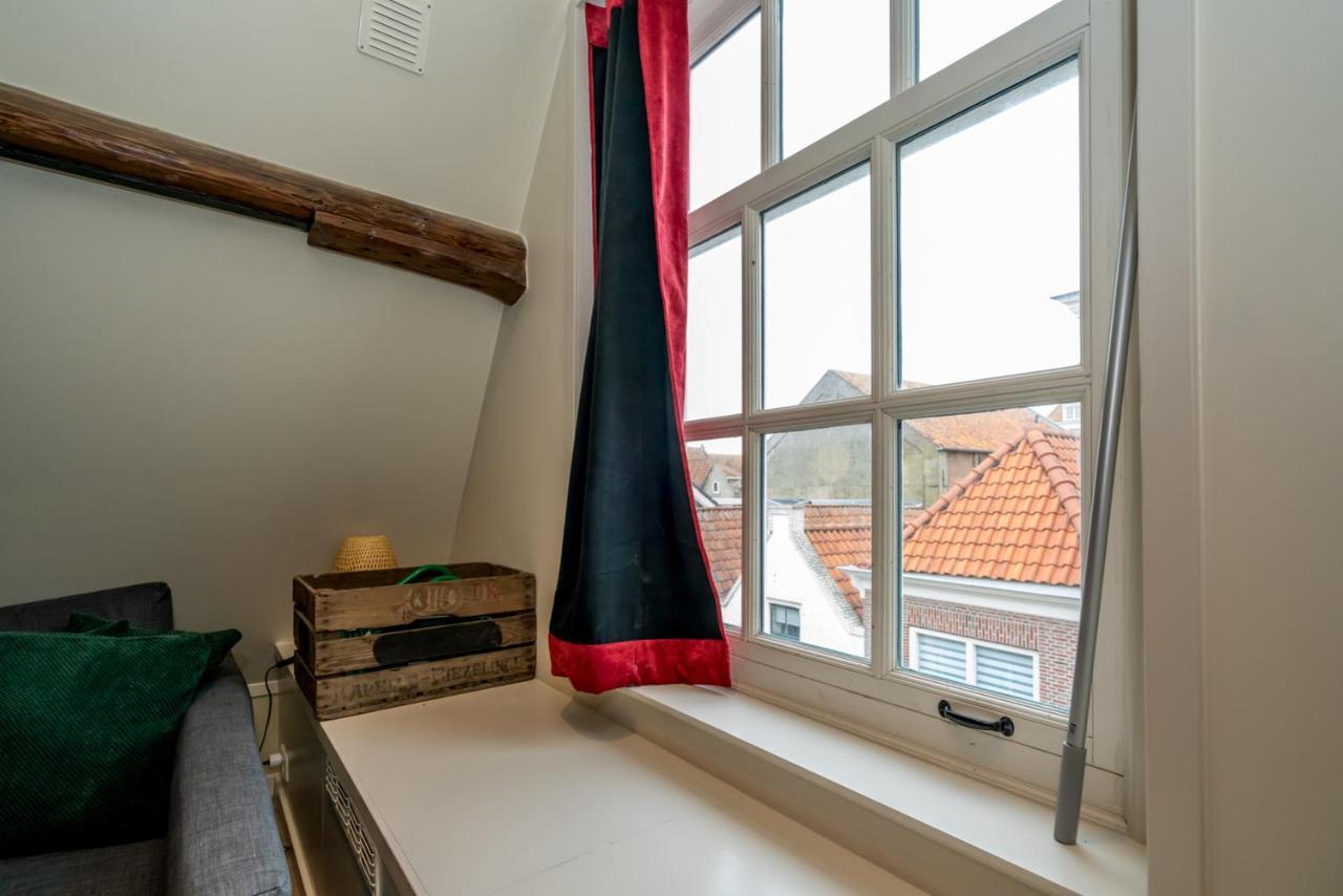 Апартаменты Pakhuis De Venkel - Zolder Studio Зирикзе Экстерьер фото